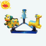 Nhún Lò Xo Ngoài Trời 3 Con Giống Bằng Nhựa Composite